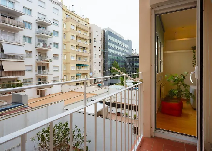 Piso Familiar Cerca De Diagonal Apartment Barcelona