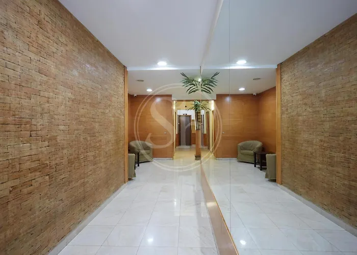 Piso Familiar Cerca De Diagonal Apartment *