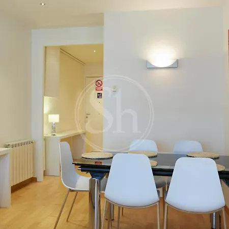 Piso Familiar Cerca De Diagonal *